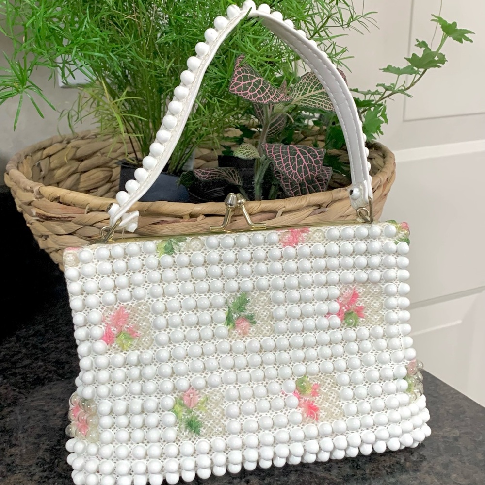 Vintage 1950’s Original Grandee’ Rose Beaded Kiss Lock Purse